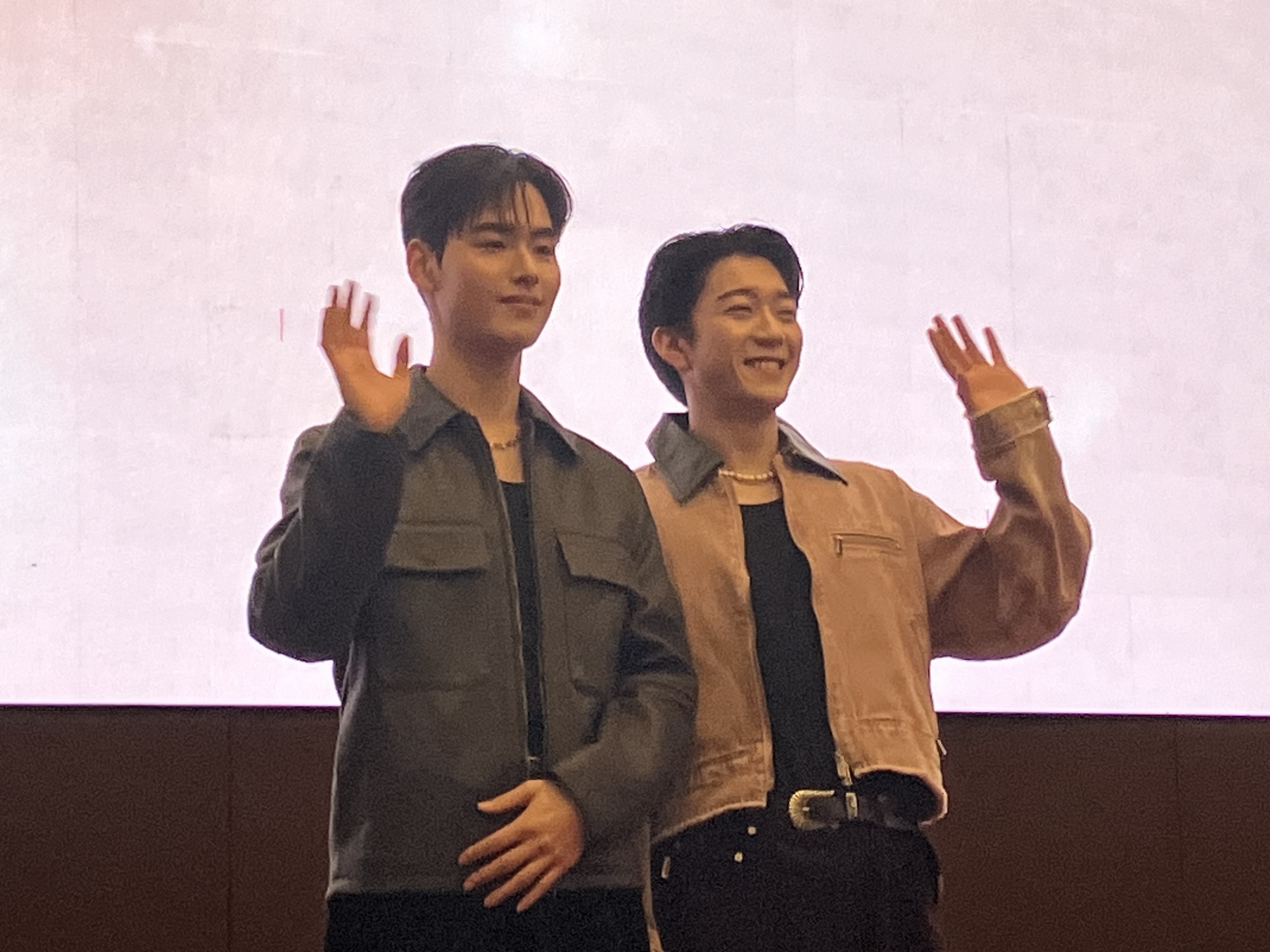Netflix series ‘The Boyfriend’ stars Dai Shun enjoy ‘warm, welcoming’ fan signing event in PH