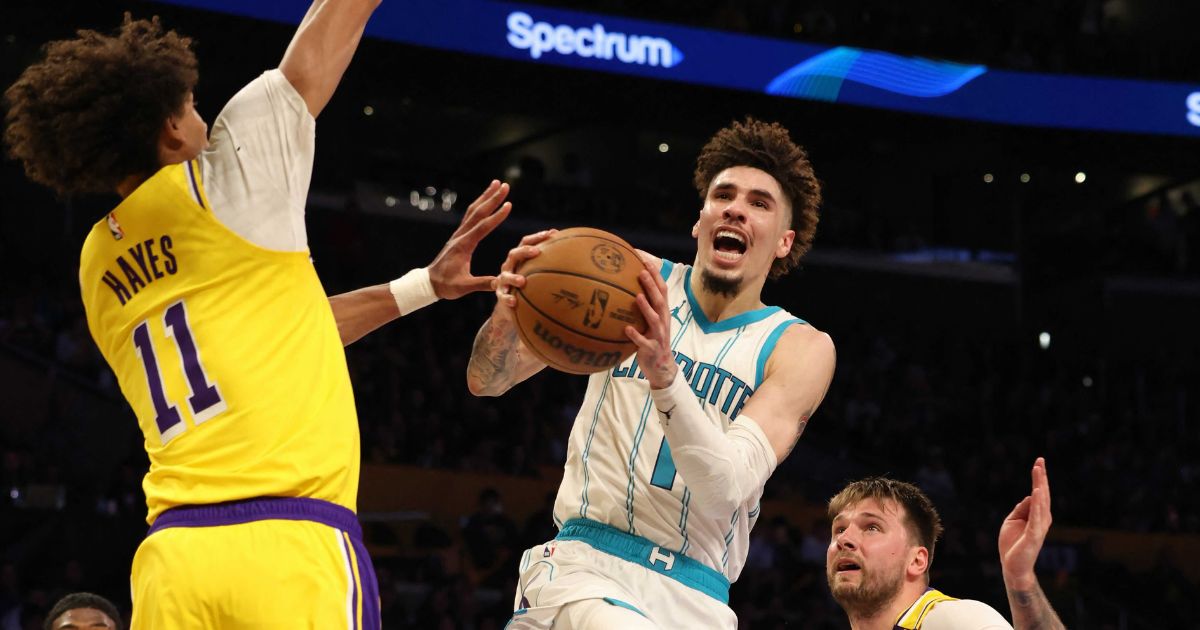 NBA LaMelo Ball delivers late as fend off Lakers GMA News Online