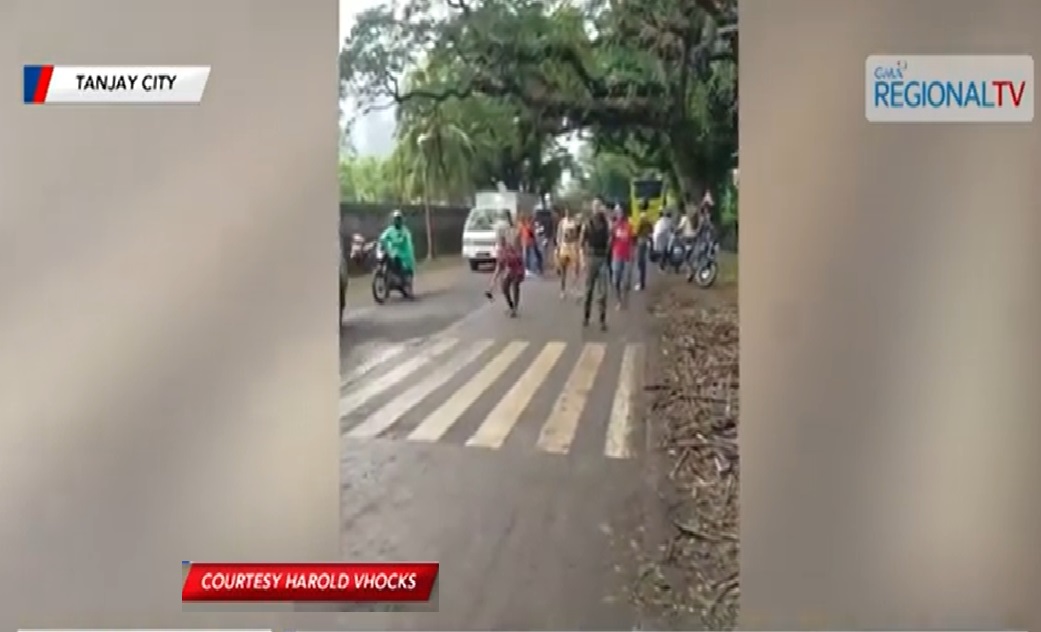 Misis na angkas ni mister sa motorsiklo, patay nang mahagip ng bus sa Negros Oriental