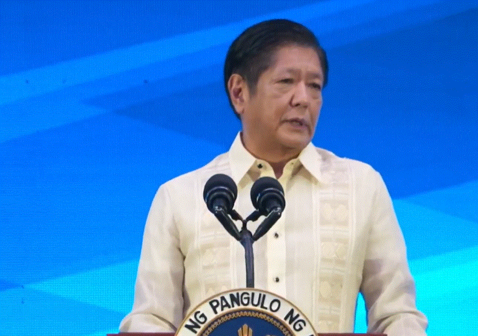 Marcos urges local chiefs to keep up with latest technology