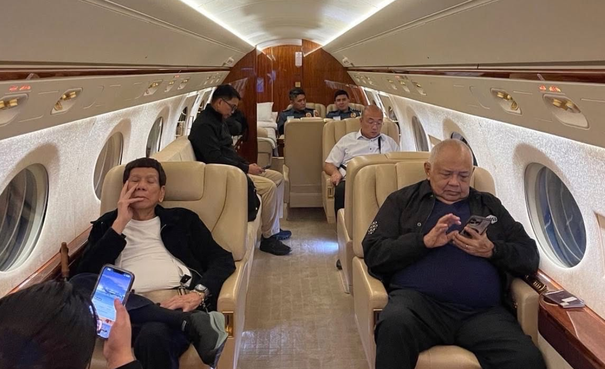 Ex-Pres. Rodrigo Duterte, inilipad na patungong The Hague ilang oras matapos arestuhin