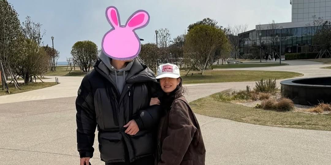 Son Ye Jin amuses netizens with new Instagram photo 