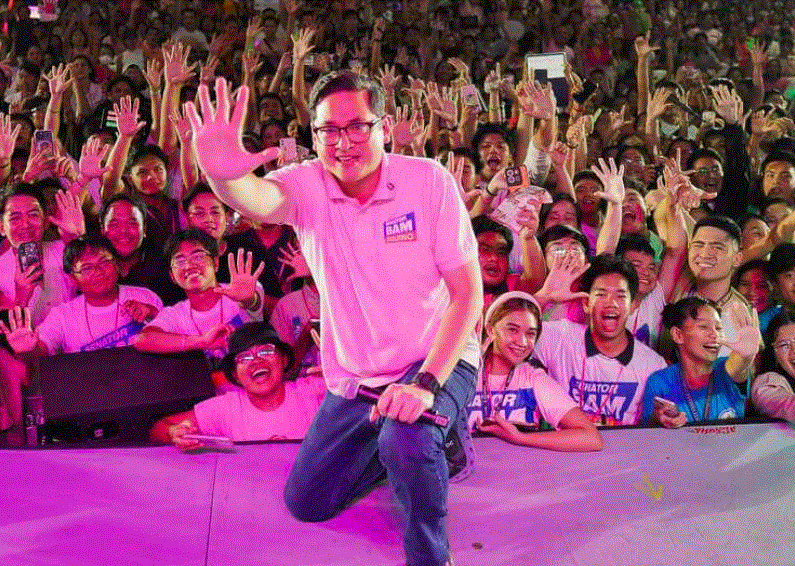 Bam Aquino seeks charges vs. persons behind voucher program 'ghost' students