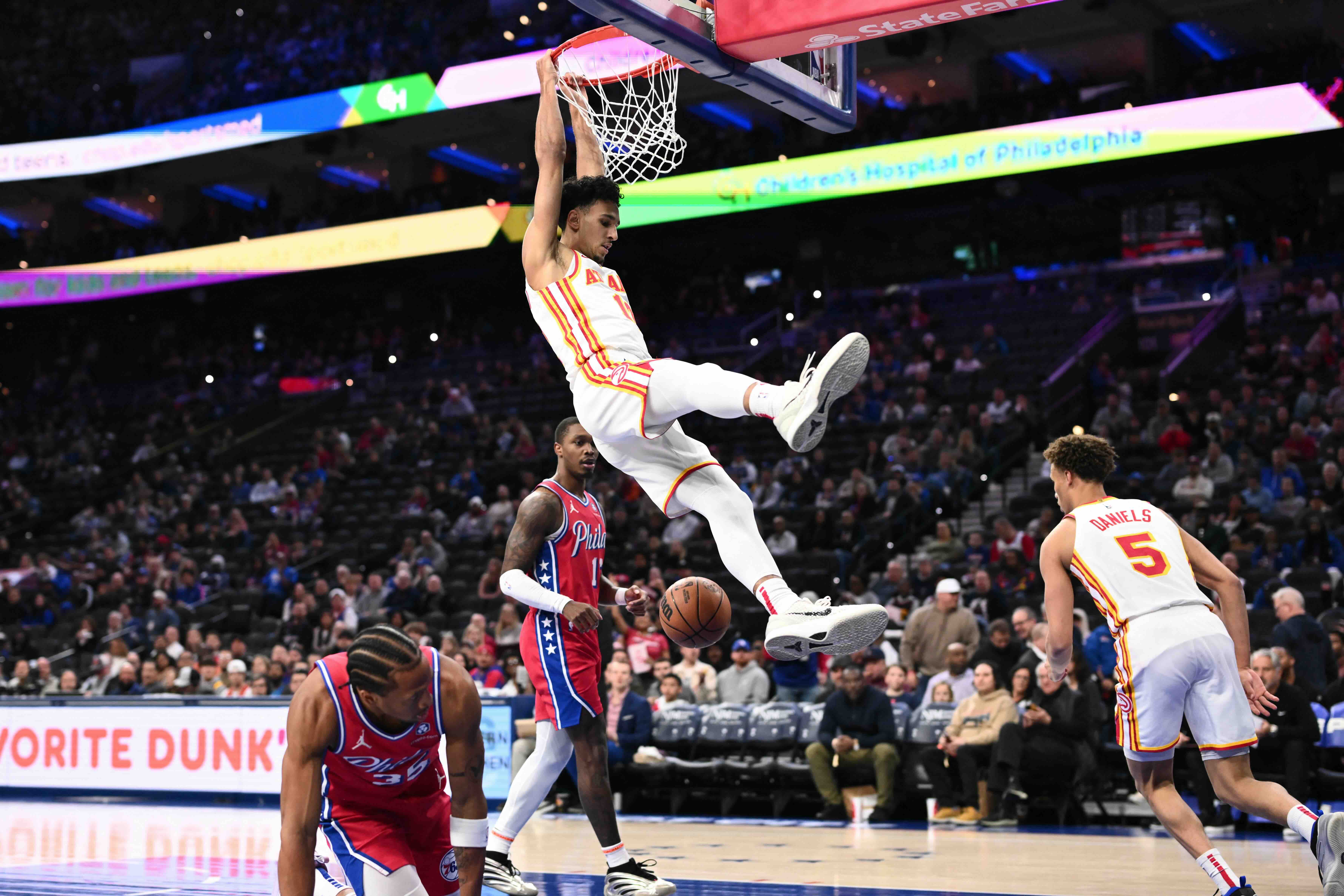 NBA: Hawks dump 76ers, wrap up No. 8 seed in East