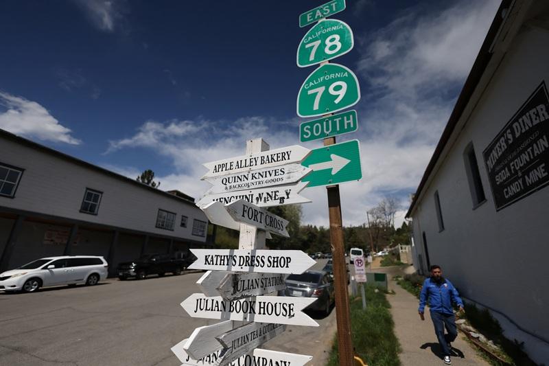 Strong quake hits near San Diego — USGS