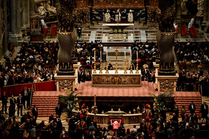 Huge crowds pack Vatican ahead of Pope Francis' funeral
