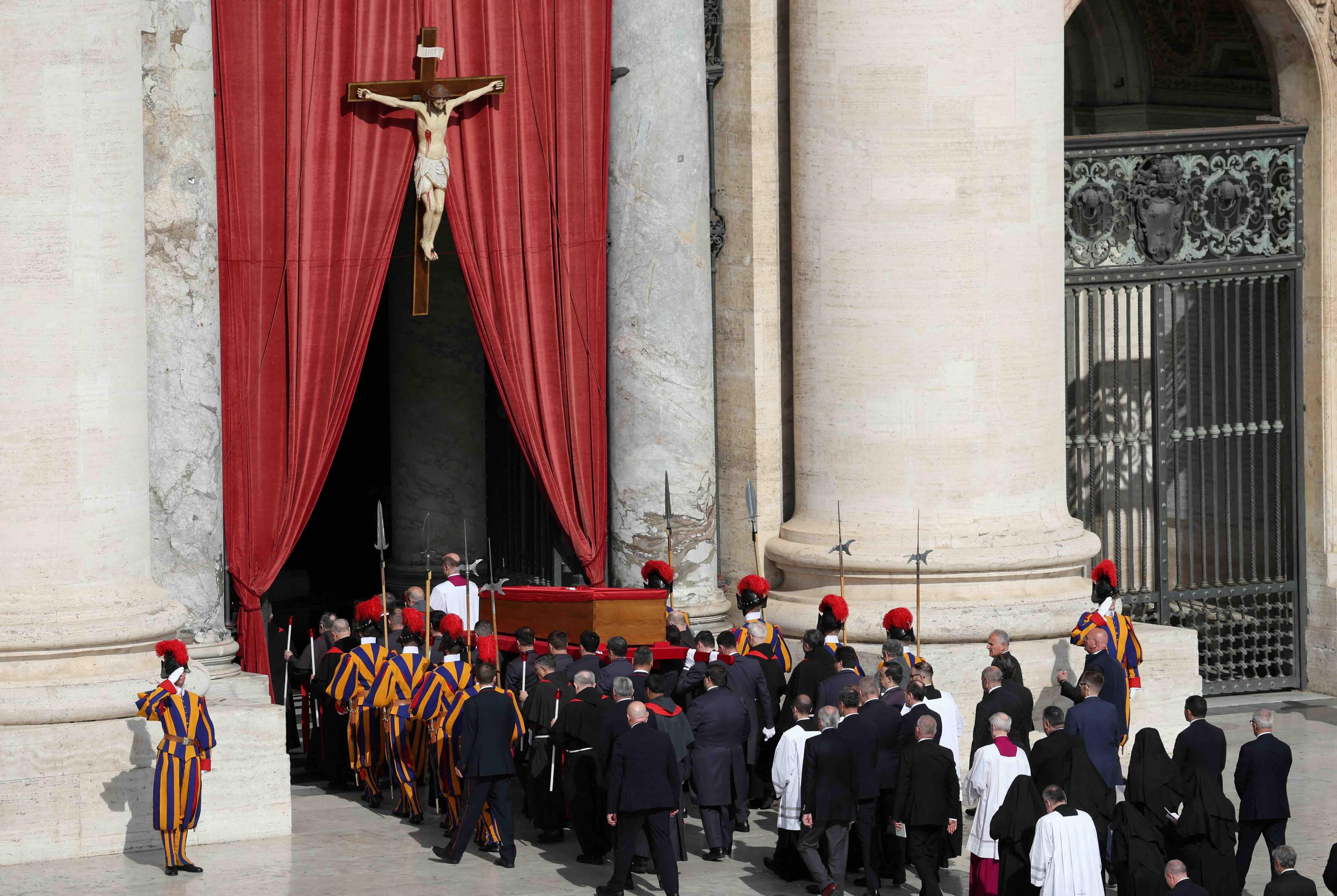 Pope Francis' body taken in procession to St. Peter's for lying in state