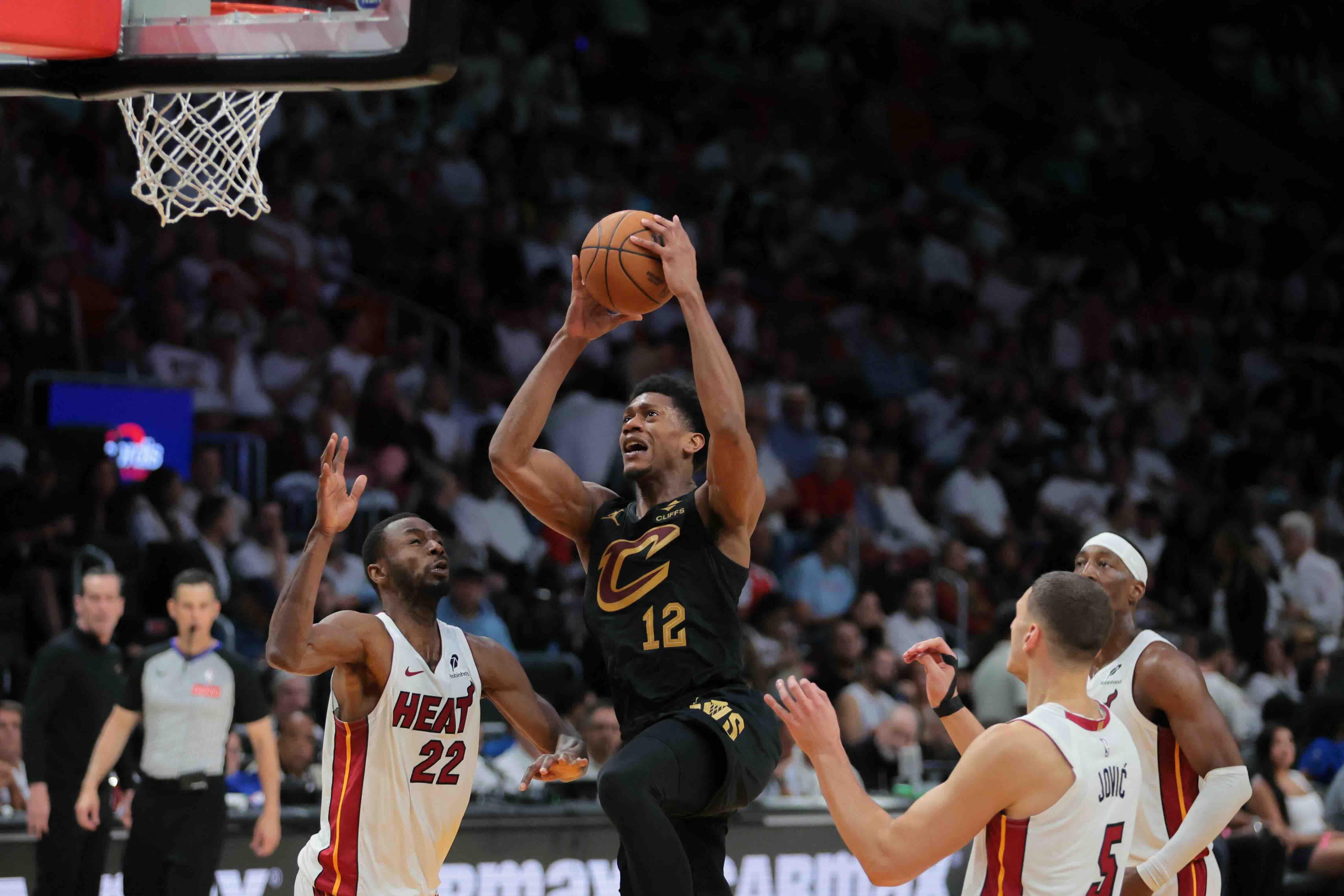 NBA: Cavaliers sweep Heat with record-setting blowout