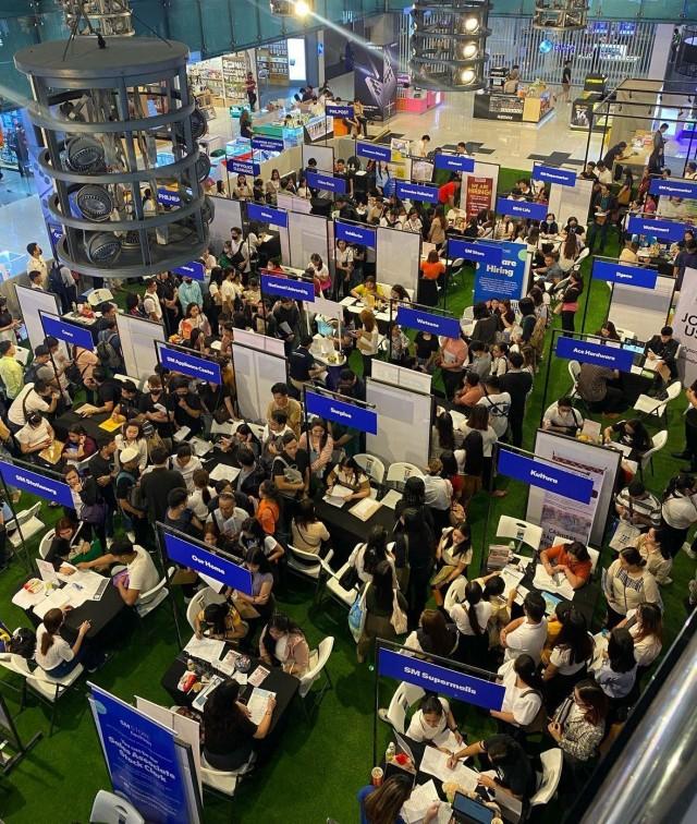 SM Supermalls connects job seekers with top employers during the Job Fair.