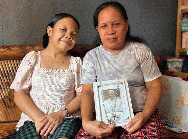 After losing her son during super typhoon Yolanda, Jenita has rebuilt her life, one day at a time. (Photo by Sherylin Untalan)