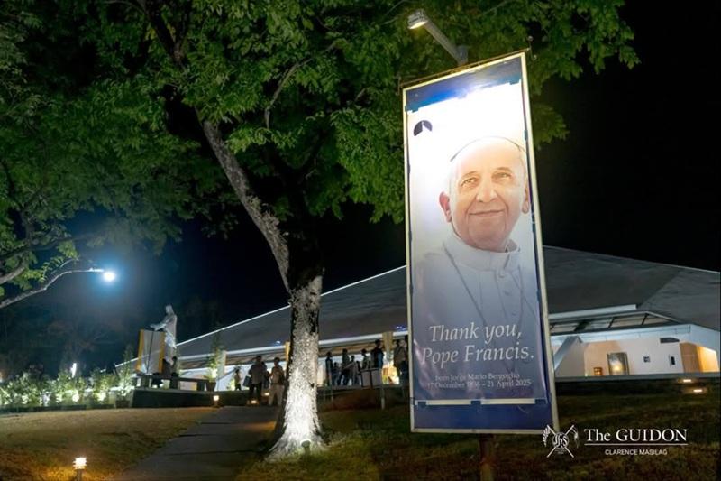 Jesuits mourn, celebrate Pope Francis at requiem mass: 