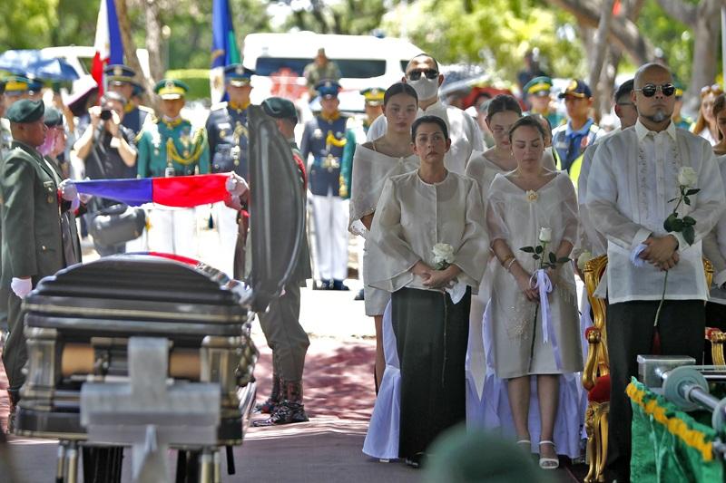 'Superstar' and National Artist Nora Aunor laid to rest