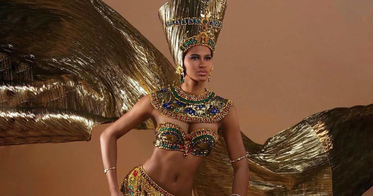 Alexie Brooks poses as Egypt's Nefertiti in new photos