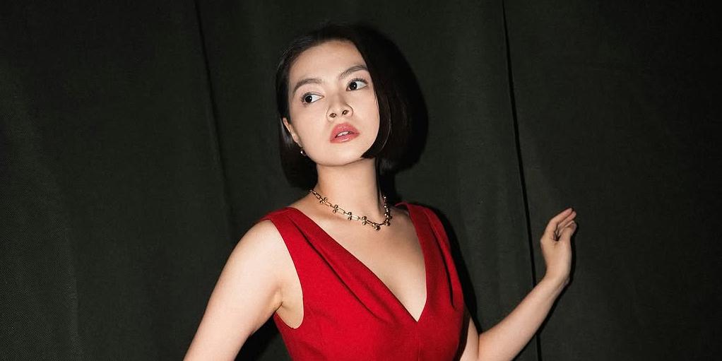 Barbie Forteza is gorgeous in red at 'Samahan ng Mga Makasalanan' premiere night