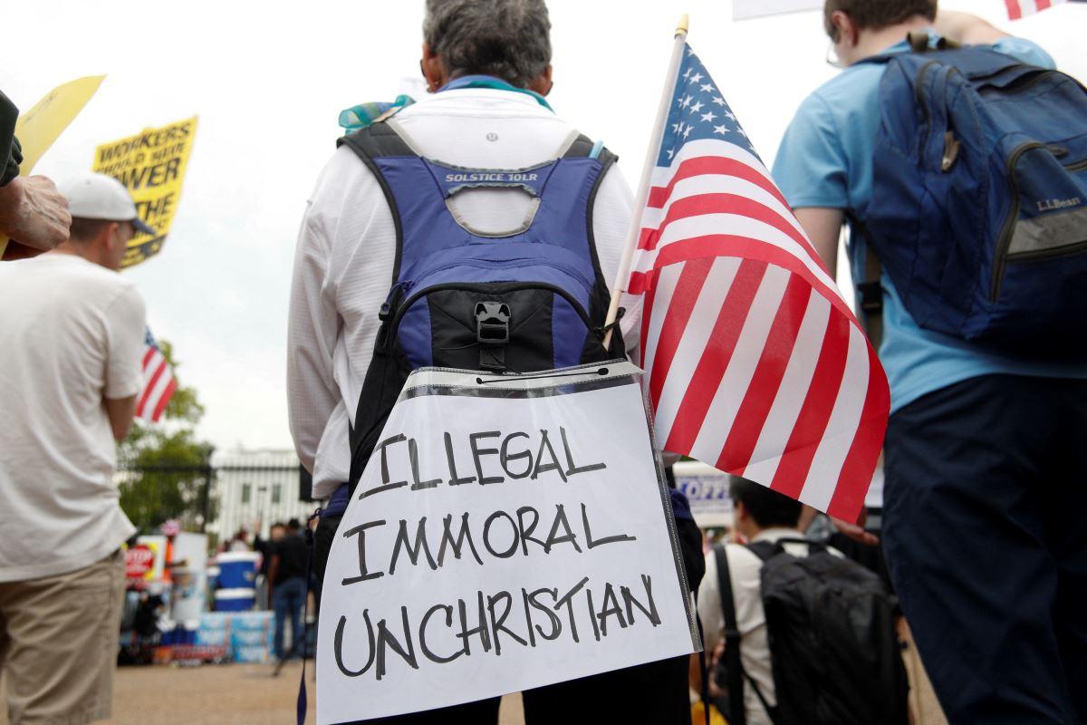 Thousands of protesters rally against Trump across US