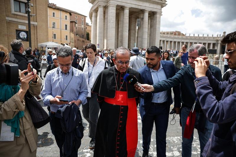 Five Cardinals in the running to succeed Pope Francis | GMA News Online