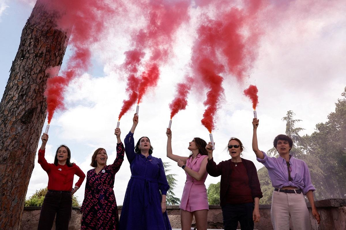 Pink smoke signals in Rome call for women priests