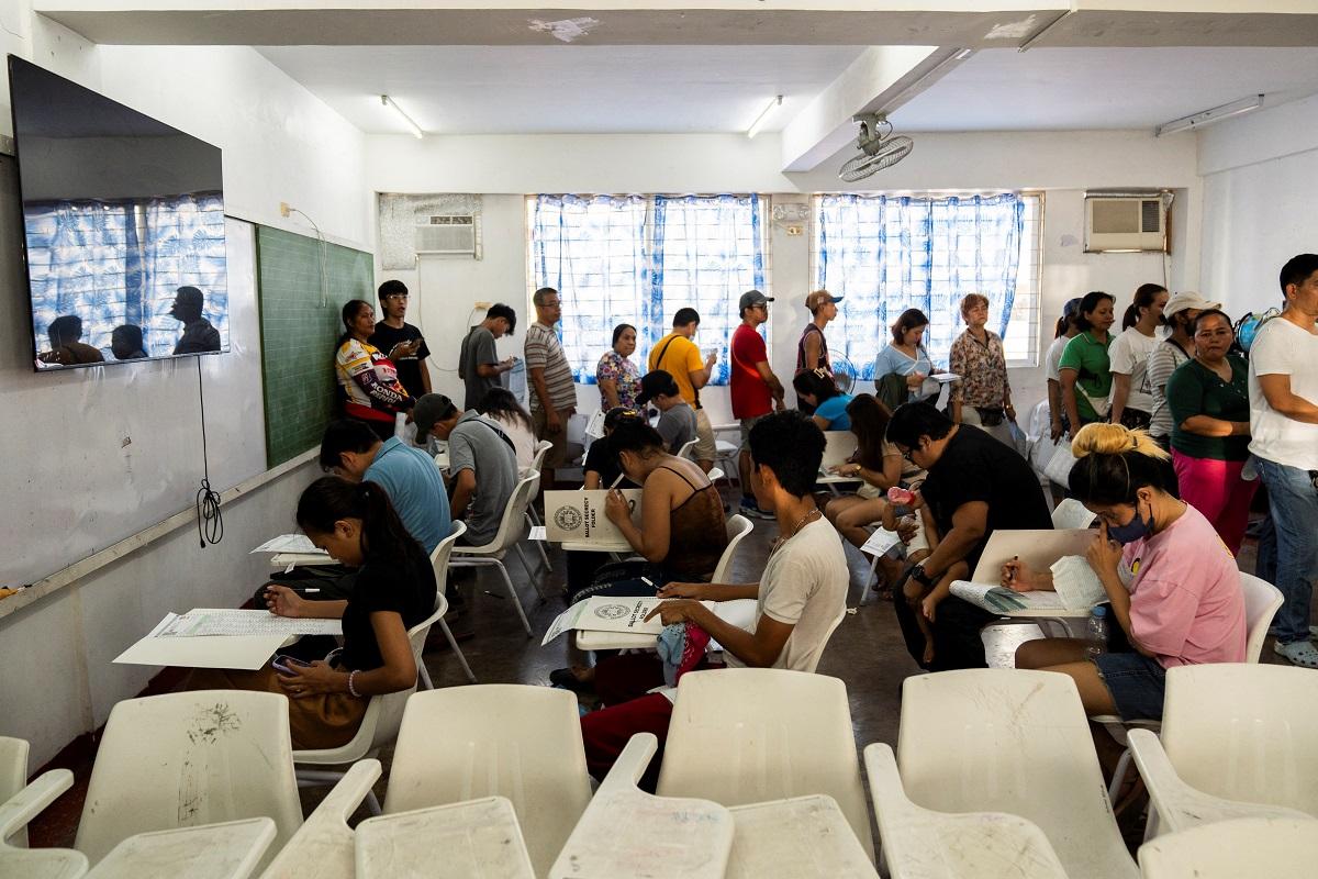 Comelec en banc orders suspension of proclamation of 19 candidates