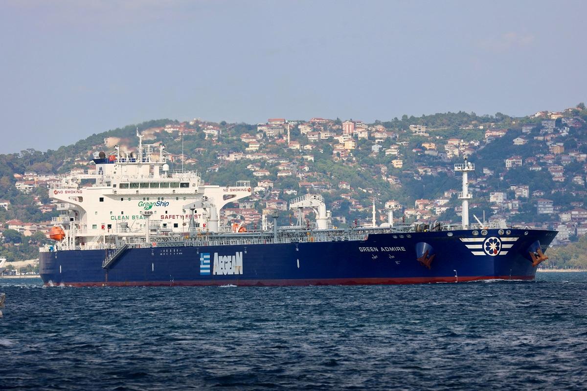 Russia releases oil tanker from Baltic Sea detention, Estonian broadcaster says