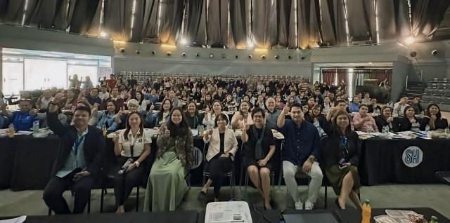 The Department of Trade and Industry (DTI) - Bureau of Small Medium Enterprise Development and SM Supermalls representatives join together in disaster risk resilience awareness and business continuity for micro, small and medium enterprises.