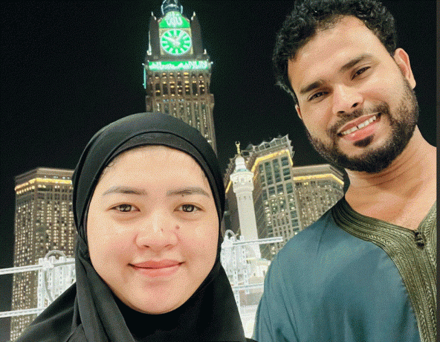 Noveem Conde Tabamo with her husband during their Umrah Pilgrimage in Mecca in Ramadan in March 2025. (Photo by Noveem Tabamo)