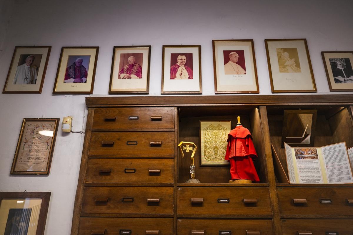 Cassocks competition: whose outfit will new pope wear?