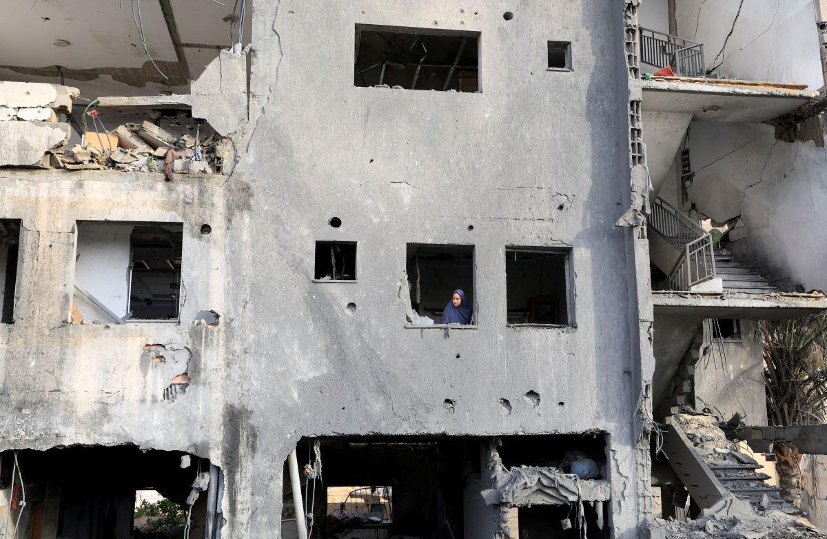 Israeli Airstrike in Khan Younis Results in Tragic Loss of Life