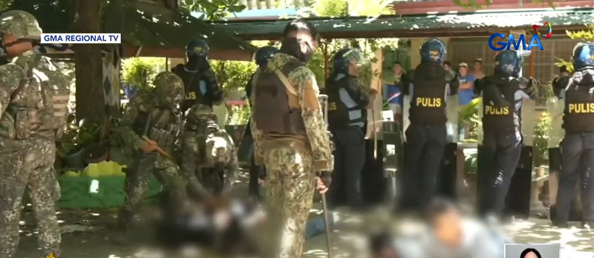 4 botante na nagsuntukan matapos magkainitan umano sa pila, arestado sa Cotabato City
 thumbnail