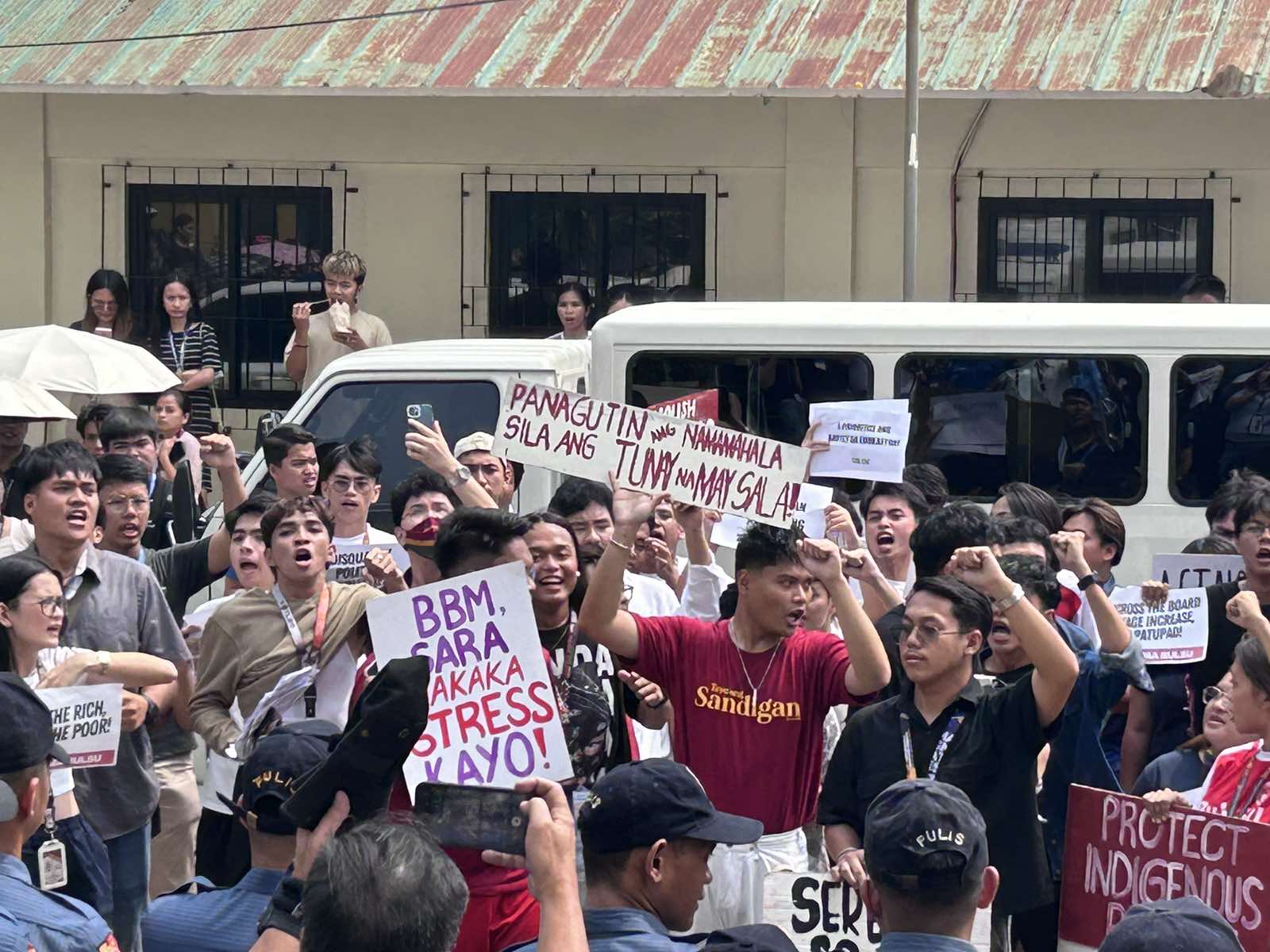 Students protest as Alyansa bets hold presscon at Bulacan State U