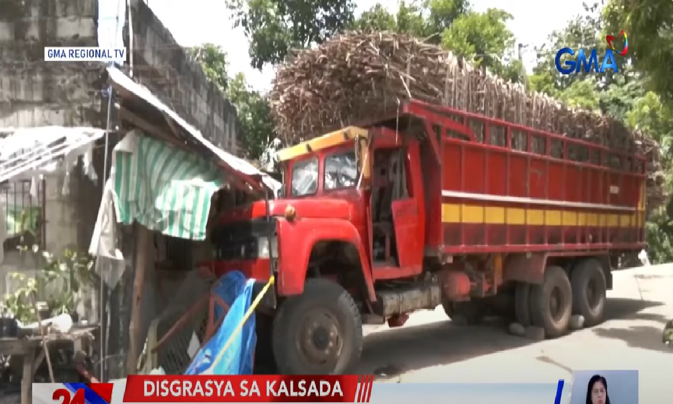 2 binatilyo, patay nang bumangga ang isang truck sa computer shop sa Negros Occidental