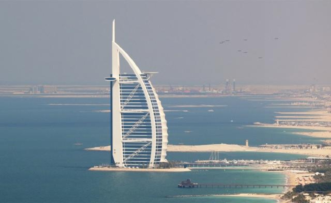 PHL Consulate sa Dubai, nagbabala vs. illegal recruitment na low-skilled Pinoy workers ang target thumbnail