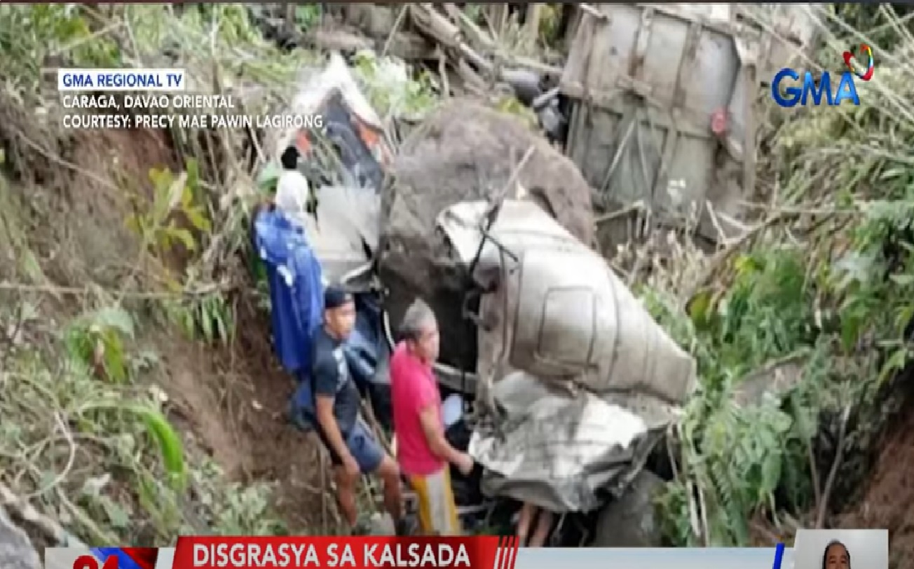 5 patay, 5 sugatan nang mahulog ang sinasakyan nilang truck sa bangin sa Davao Oriental