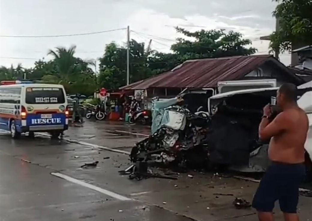 Van, bus collide in Pandan, Antique, one dead