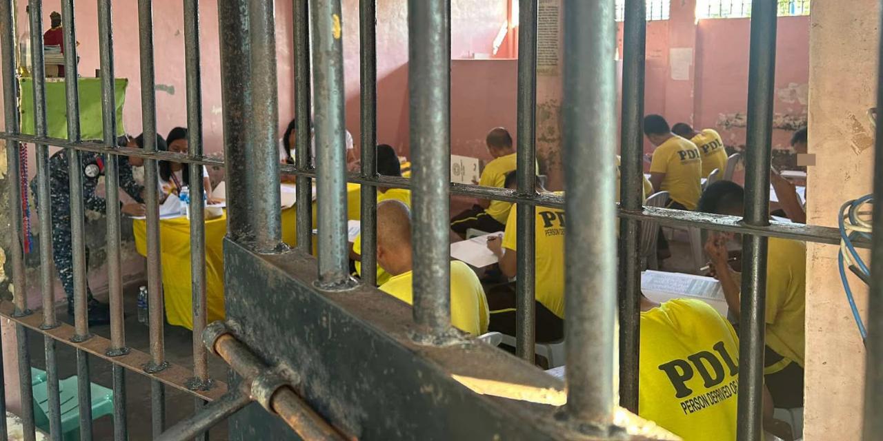 Inmates of Talisay City Jail in Cebu start voting