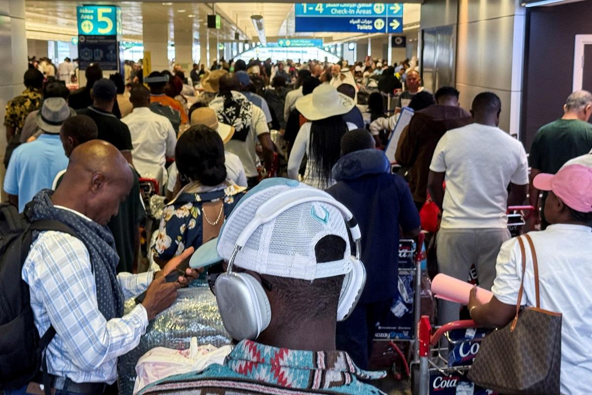 Chaos for thousands of passengers stranded at Doha airport, long queues in Dubai
