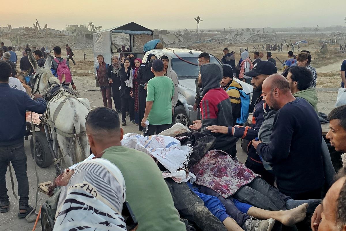 Israeli attack near aid delivery point kills 31 in Gaza, truce talks falter