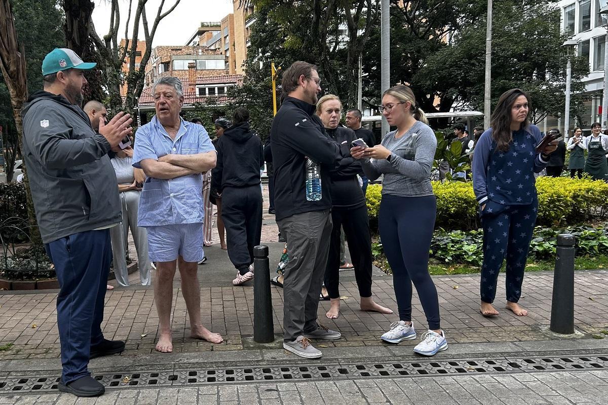 Powerful 6.3 magnitude quake shakes Colombia"s capital Bogota