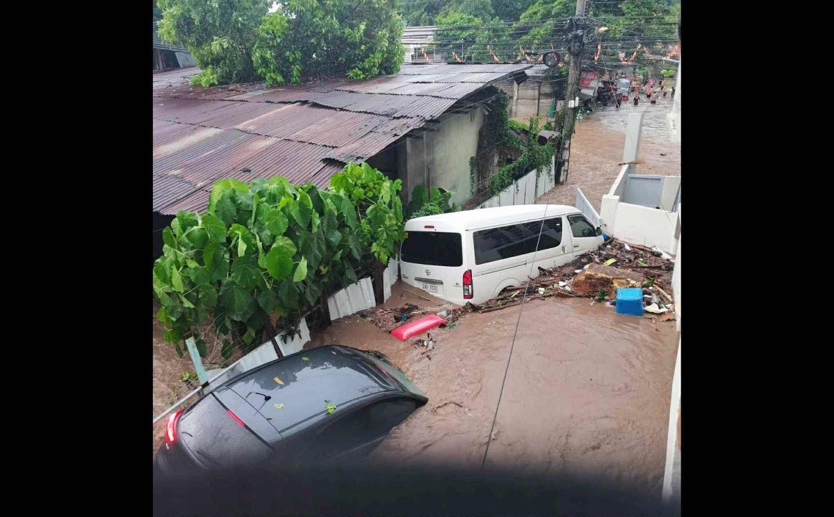 Massive flooding hits Cagayan de Oro