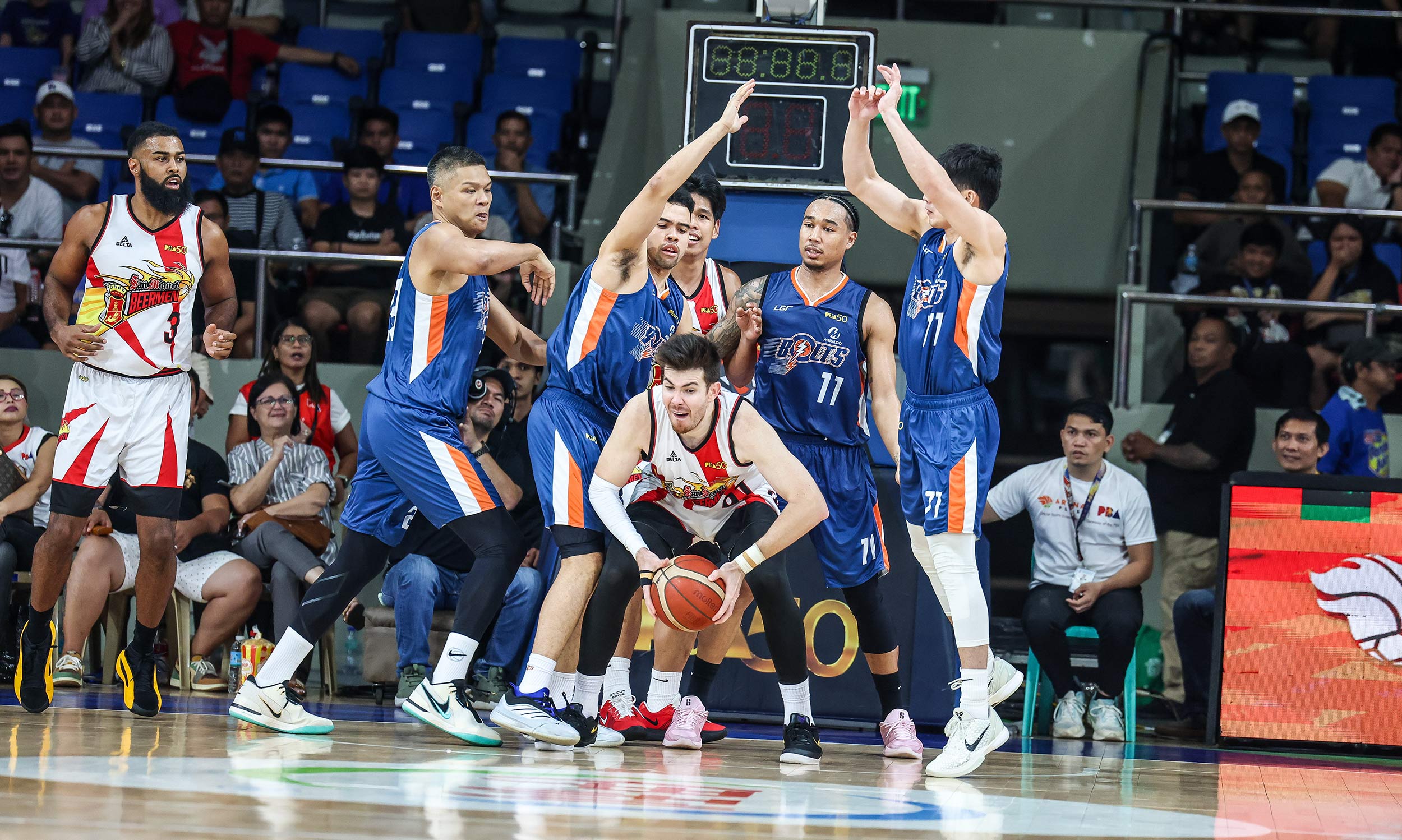 San Miguel dethrones Meralco in PBA Philippine Cup, advances to semis