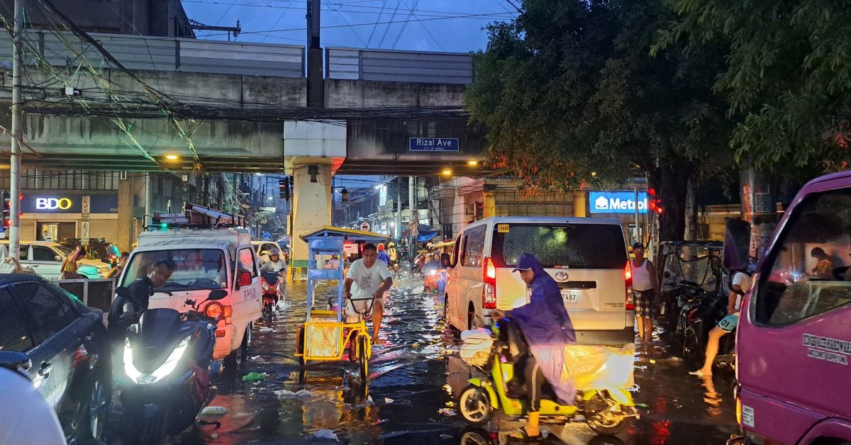 Several Metro Manila roads flooded due to thunderstorm