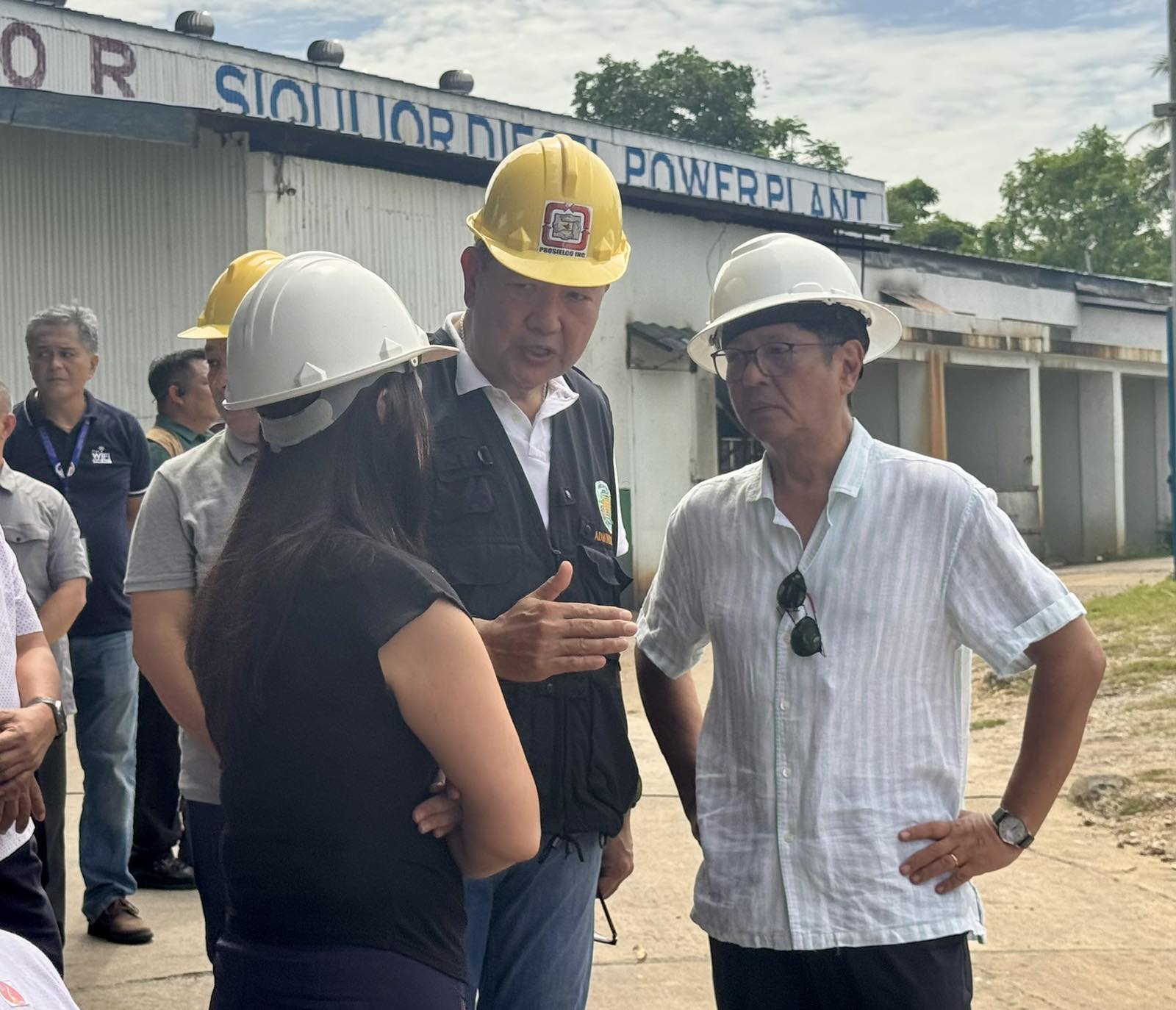 Marcos open to having another power provider in Siquijor