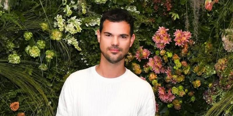 Taylor Lautner finally reacts to the 'What hafen Vella' trend