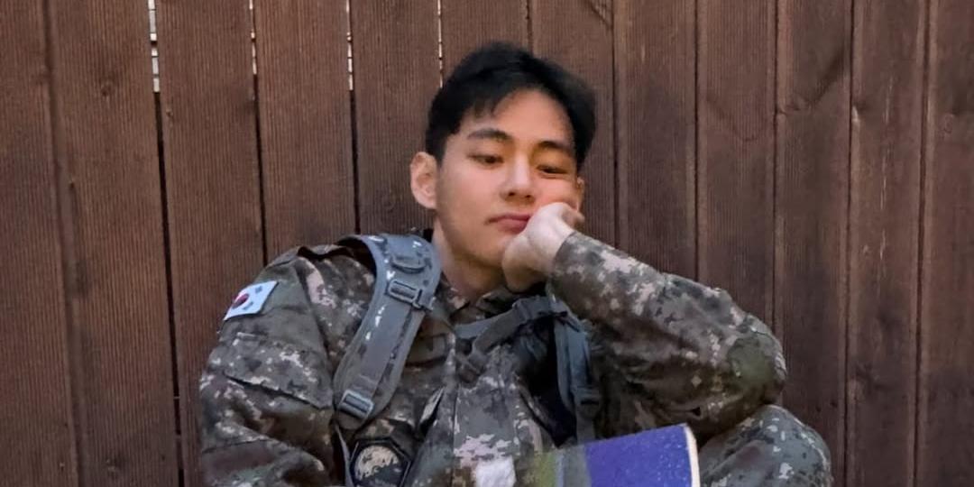 BTS’ V shares snaps from military days