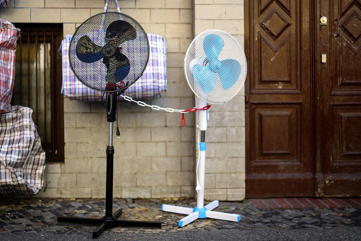 Heatwave across Europe: 8 dead as early summer temperatures hit records