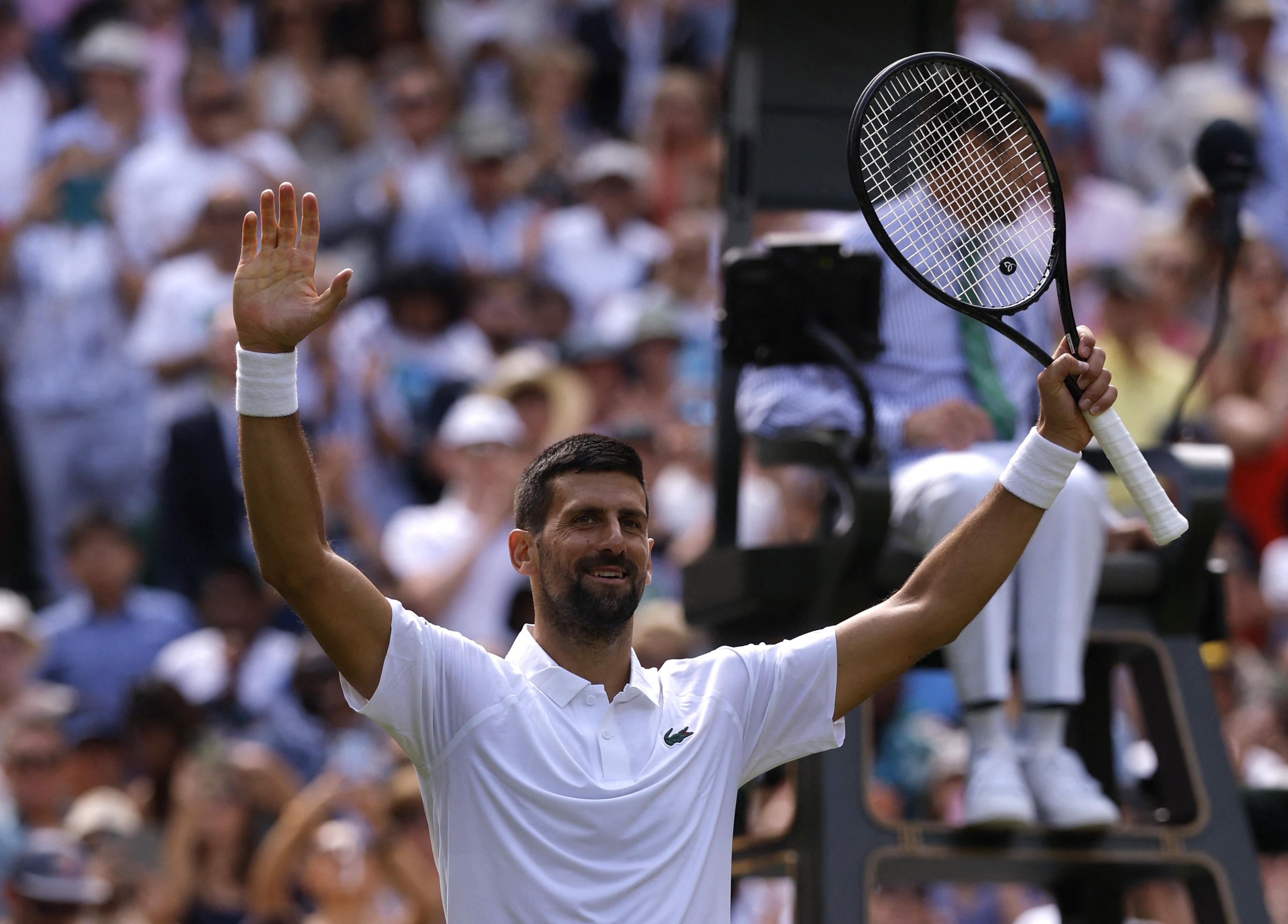 Djokovic easing into old routine as seeds hit back at Wimbledon
