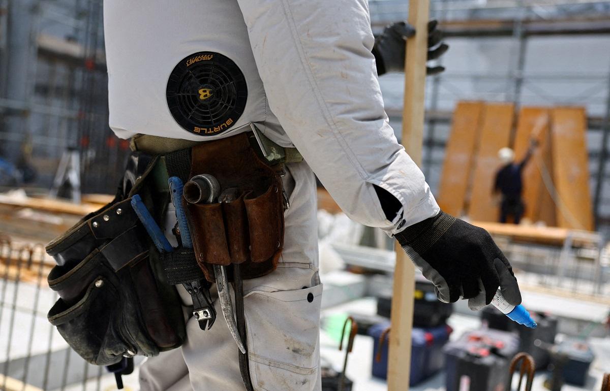 Japanese firms take steps to protect outdoor workers as heatwave sizzles on