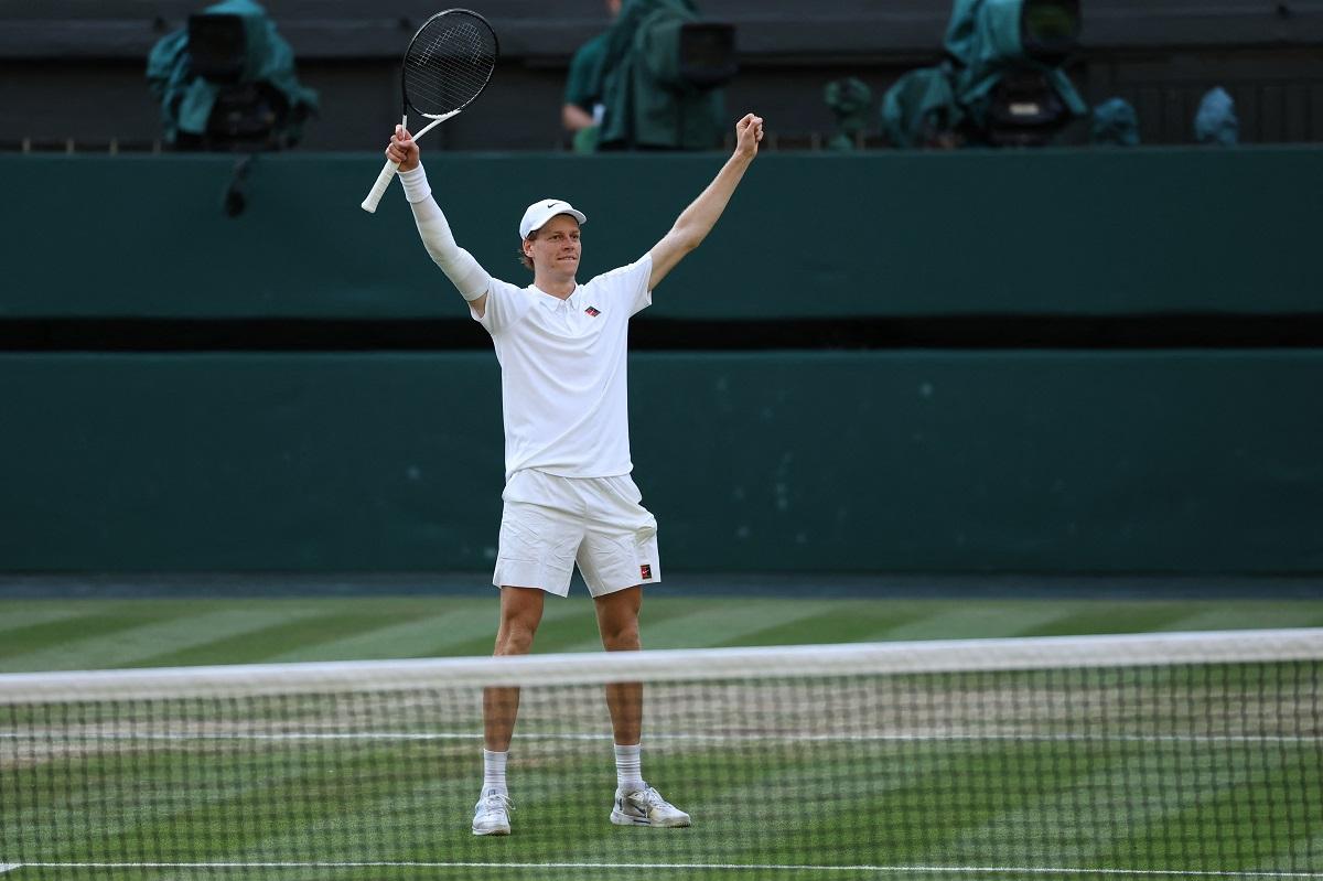 Jannik Sinner defeats Carlos Alcaraz to win Wimbledon