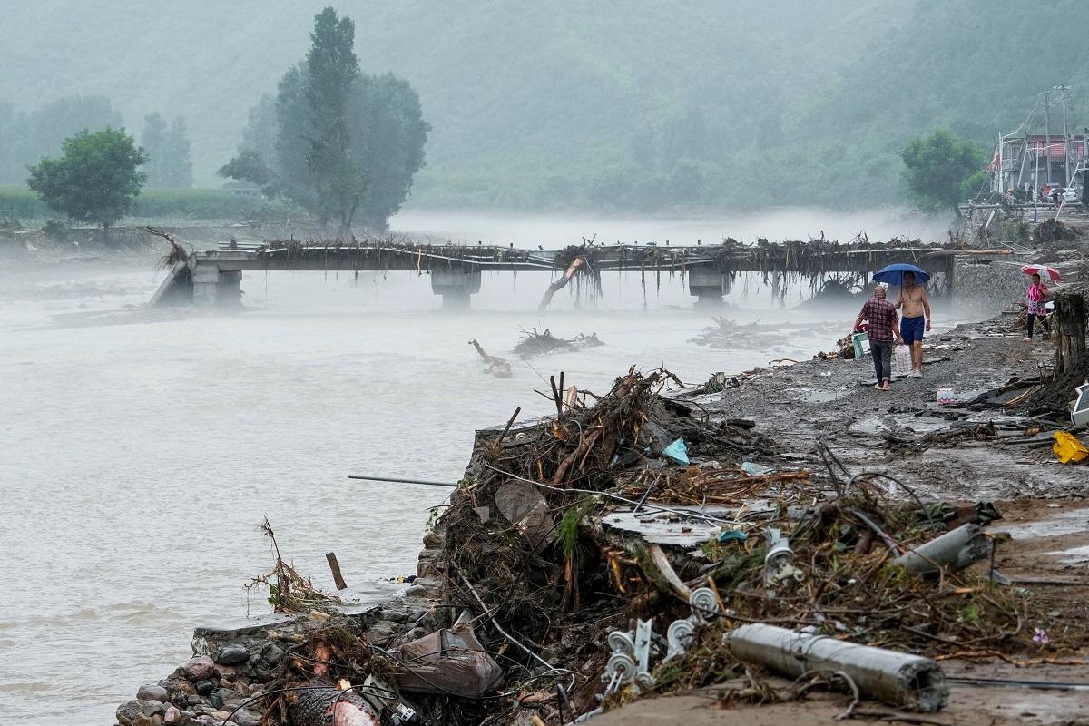 Beijing’s extreme rain ‘trap’ kills at least 30, displaces thousands