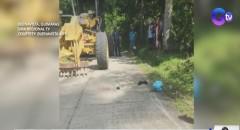 3-anyos na anak na angkas ng ama sa motorsiklo, patay nang magulungan ng road grader sa Guimaras thumbnail