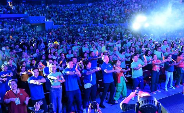 Over 40,000 attendees filled the SM MOA Arena for the ASP Angels Walk 2025, uniting in a powerful march for a more inclusive and compassionate world.